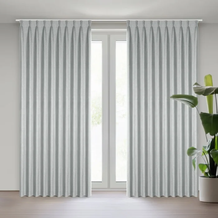 Zasłona srebrna z 100% zaciemniającej tkaniny typu blackout 125x270 cm (wymiar podany na gotowo) system flex - NELISA