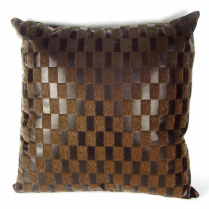 Poduszka dekoracyjna w geometryczne brązowe kwadraty ze skóry 45x45